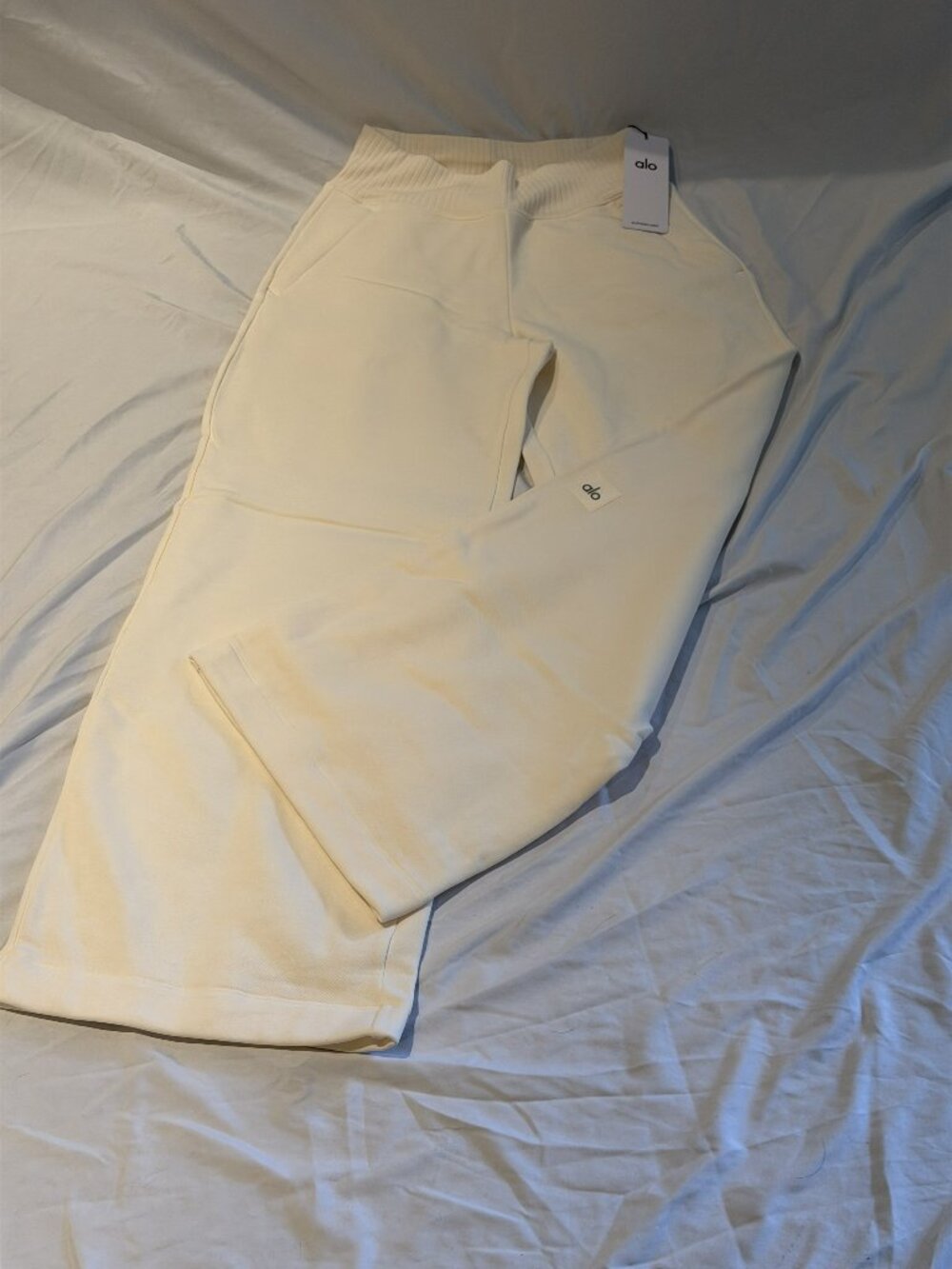 ALO Yoga BNWT Ivory Wide Leg Lounge Pants Medium